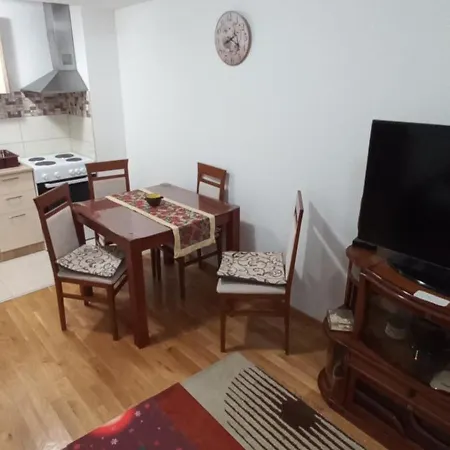 Cozy Retreat 2 Apartment Skopje