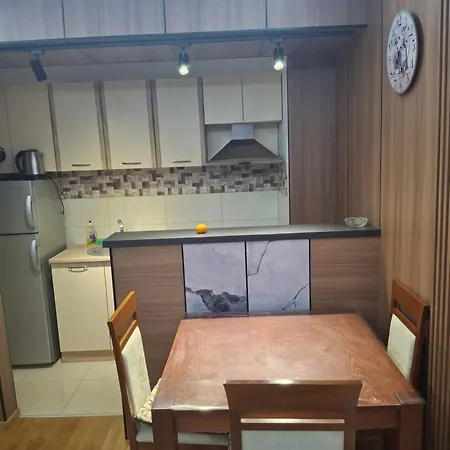 Cozy Retreat 2 Appartement Skopje
