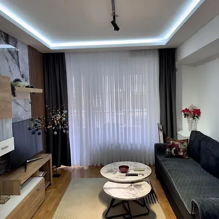 Cozy Skopje Retreat 1 Bedroom Апартаменты