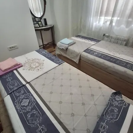 Cozy Skopje Retreat 1 Bedroom Апартаменты *